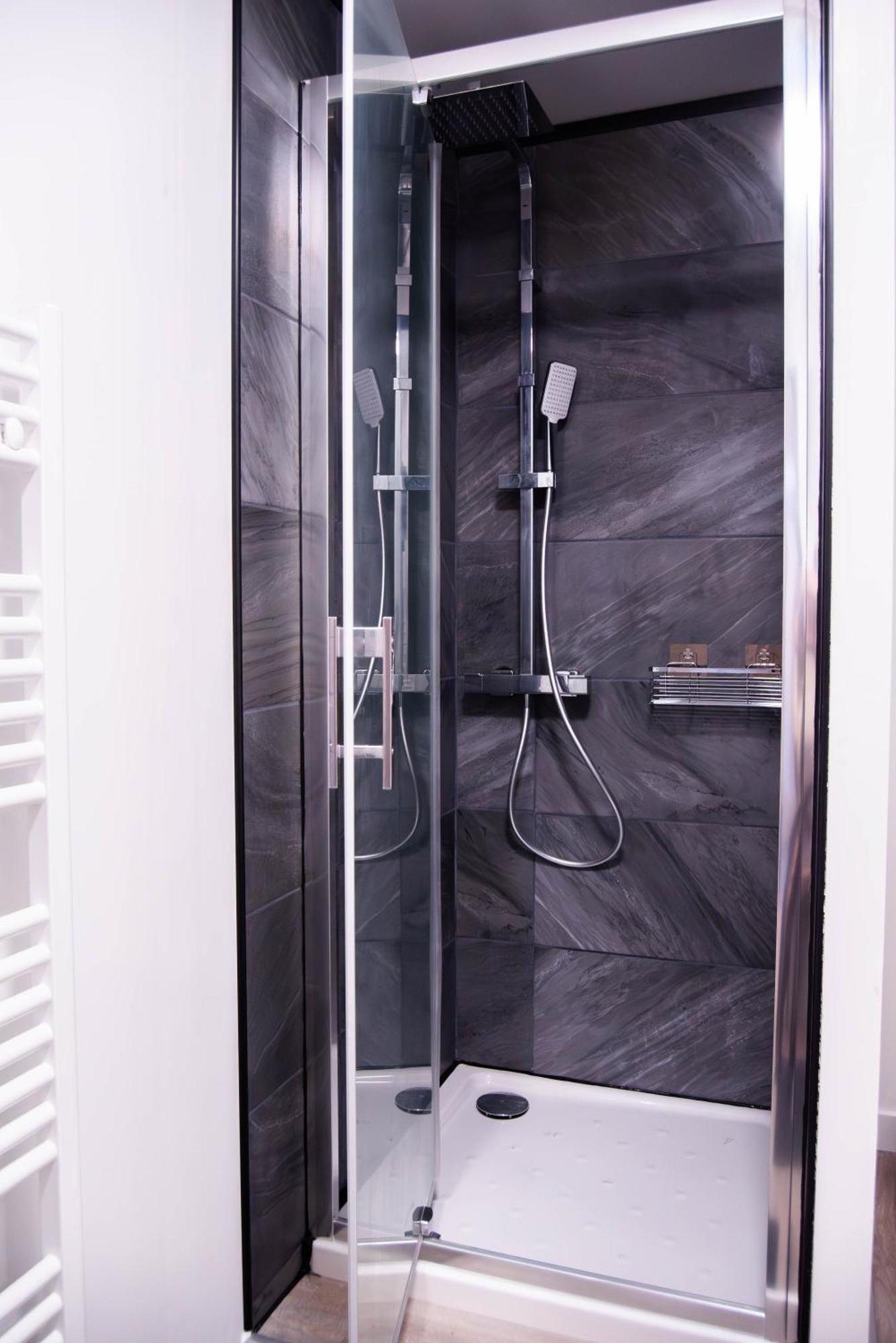 Suite Romantique Jacuzzi Moulins Kültér fotó